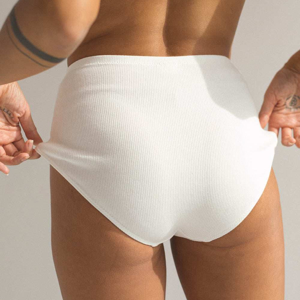 Majtki wysokie Bea z certyfikowanej bawełny prążkowanej - Myunds.com