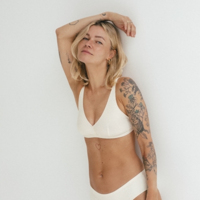 myUnds bralet Via white sand